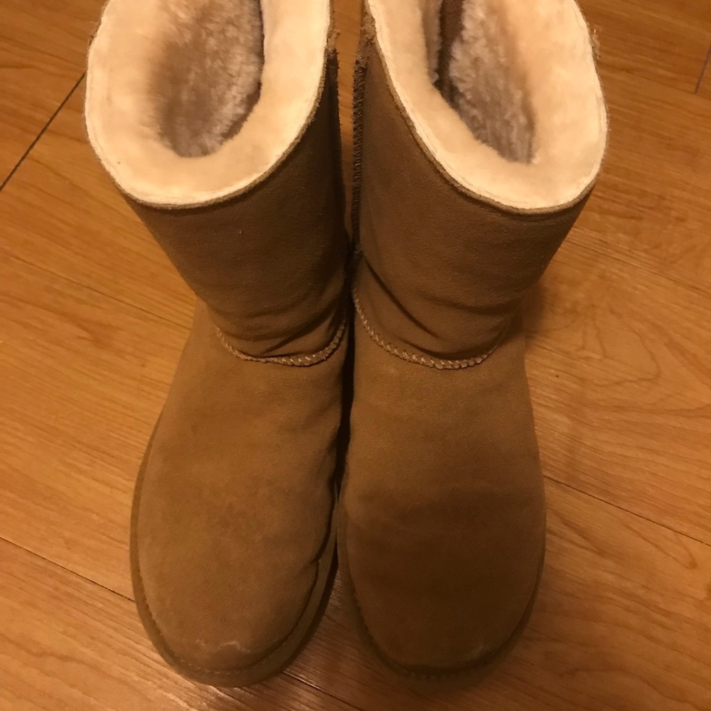 Uggs Shearling Lined Short Boot with Zipper